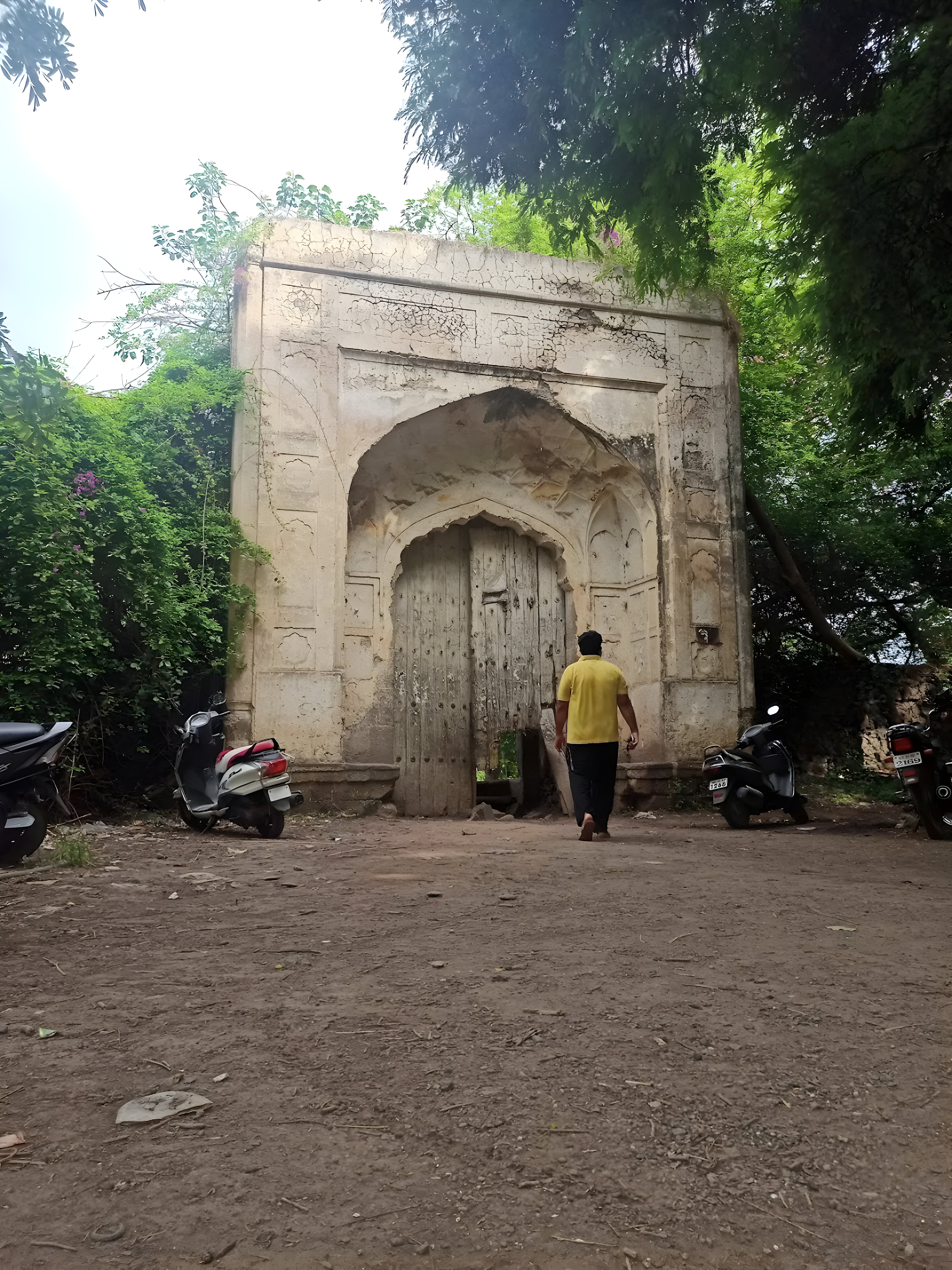 Himayat Bagh